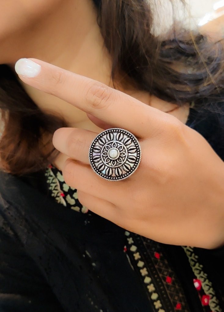 Antique Silver Plated Round Oxidised Stone Work Rings