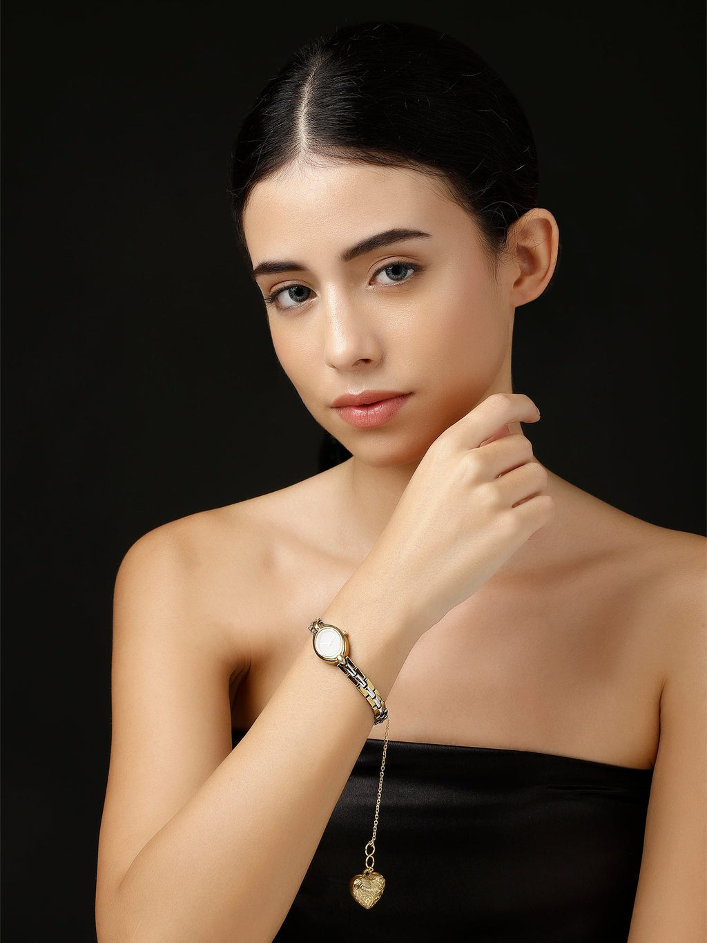 Zar-e-Sheesham Watch Charm