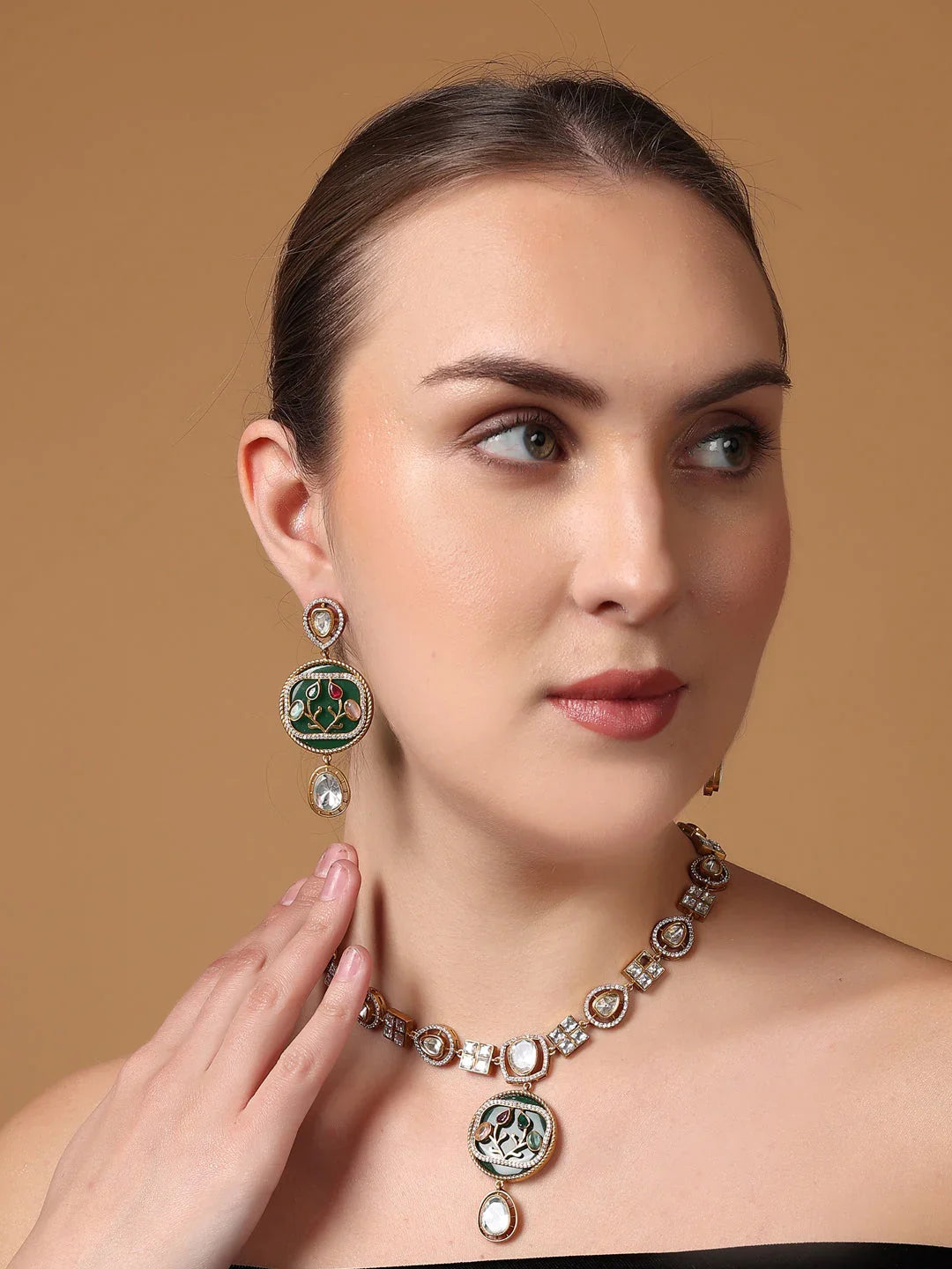 Sabz Necklace with Earring