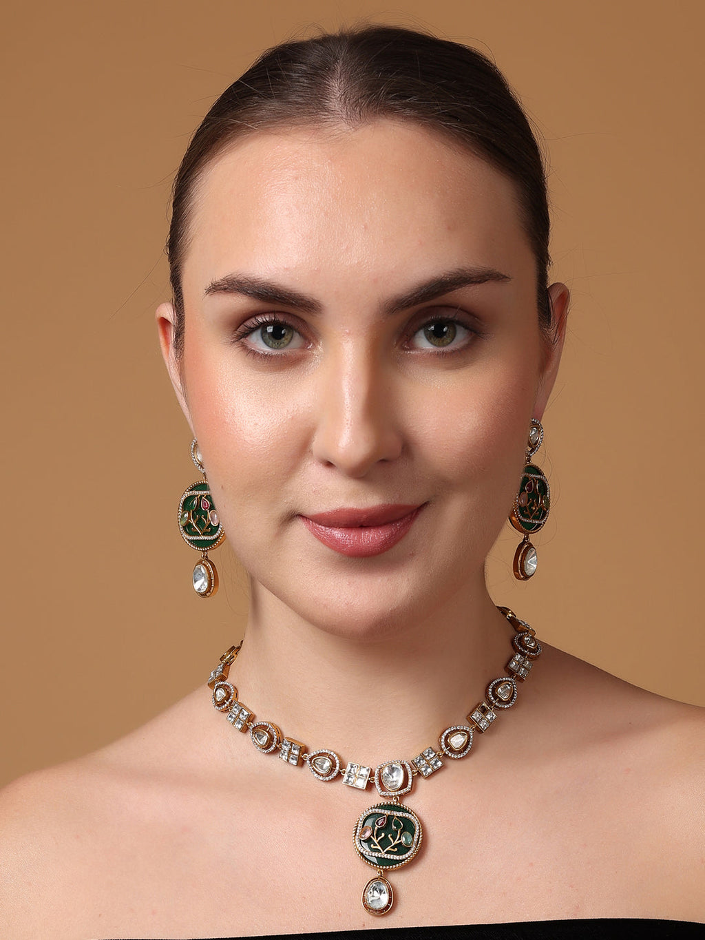 Sabz Necklace with Earring
