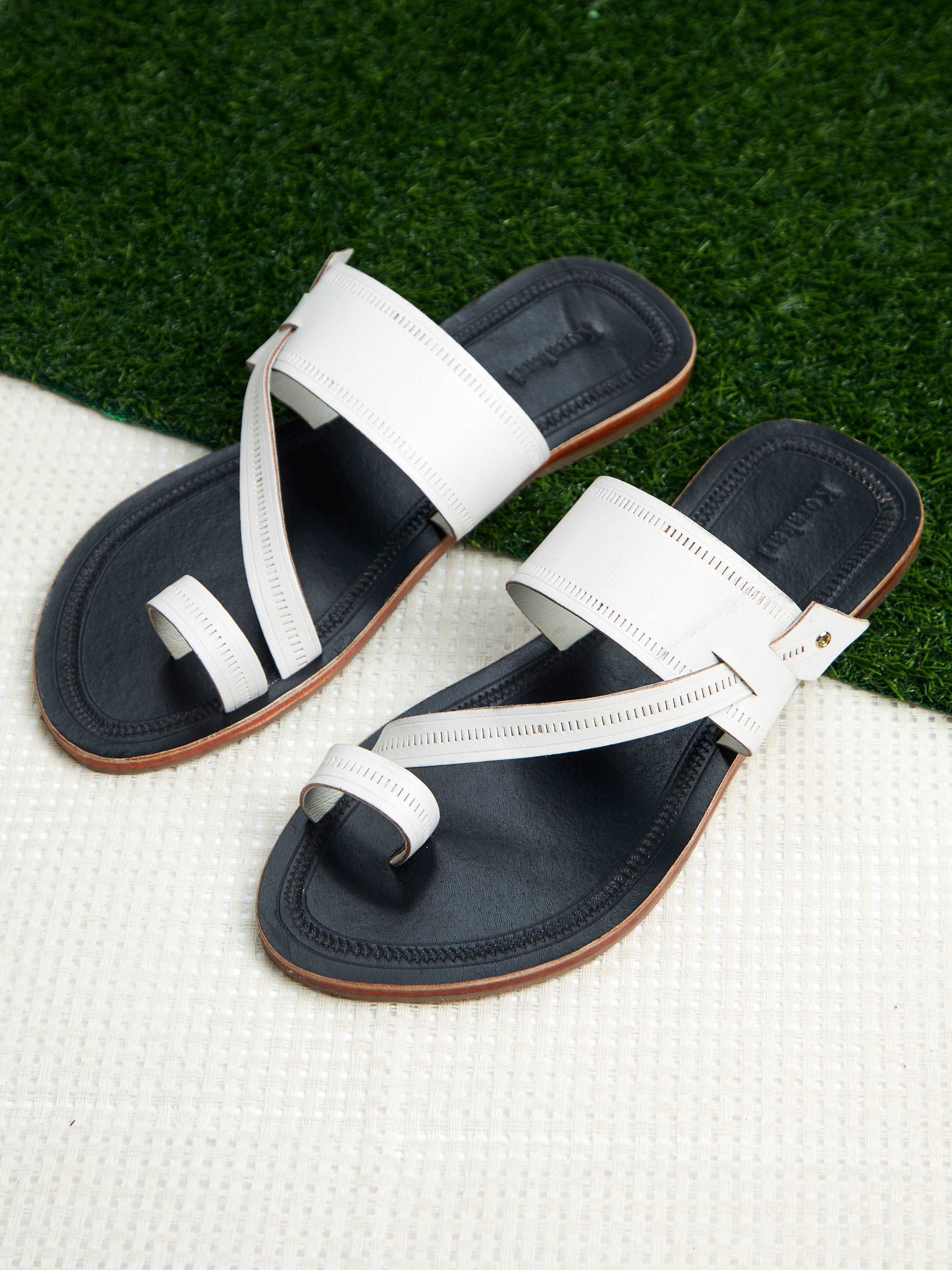 Daily Black - Men's Kolhapuri Chappal