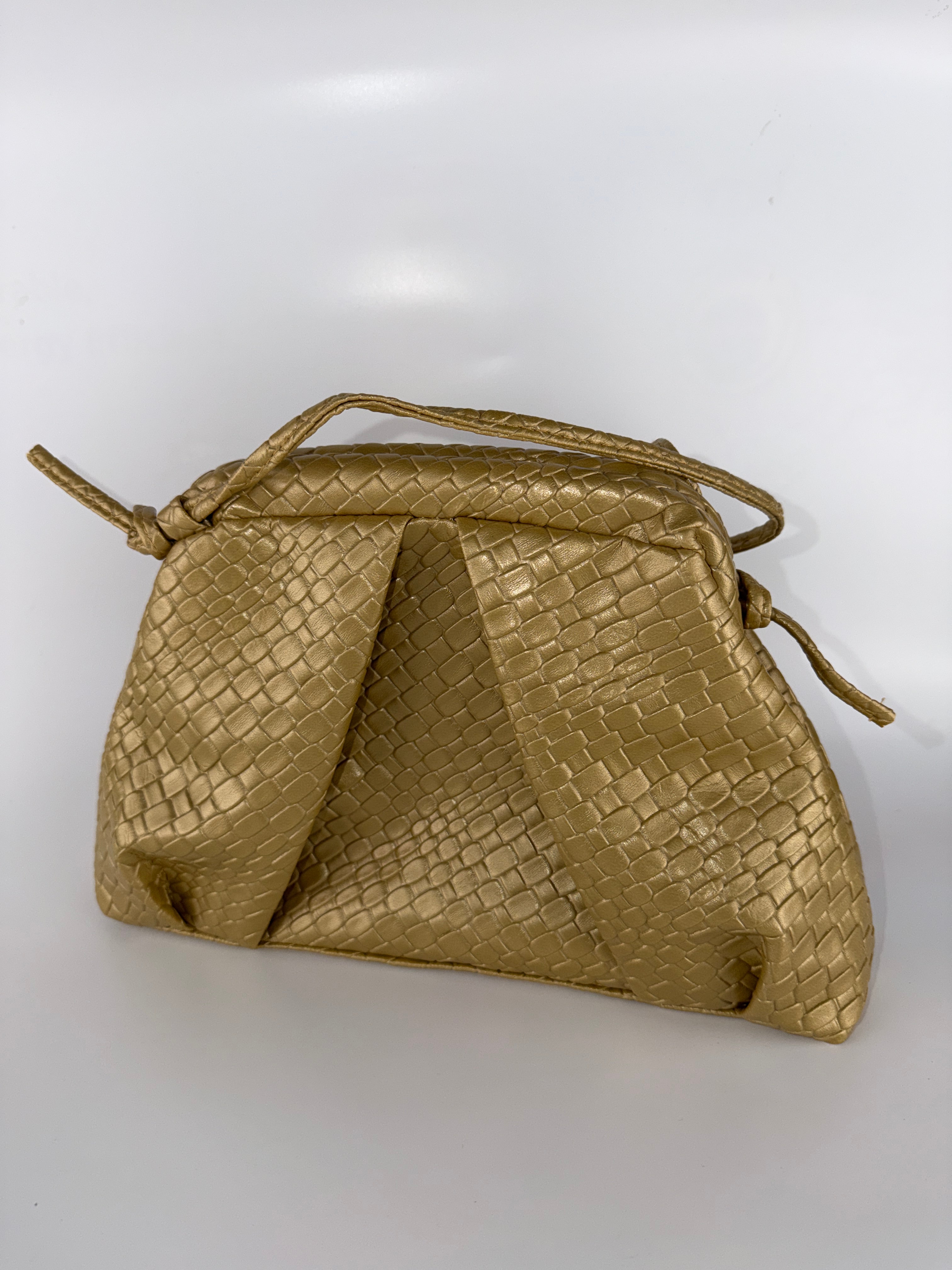 Serpentine Weave Hobo