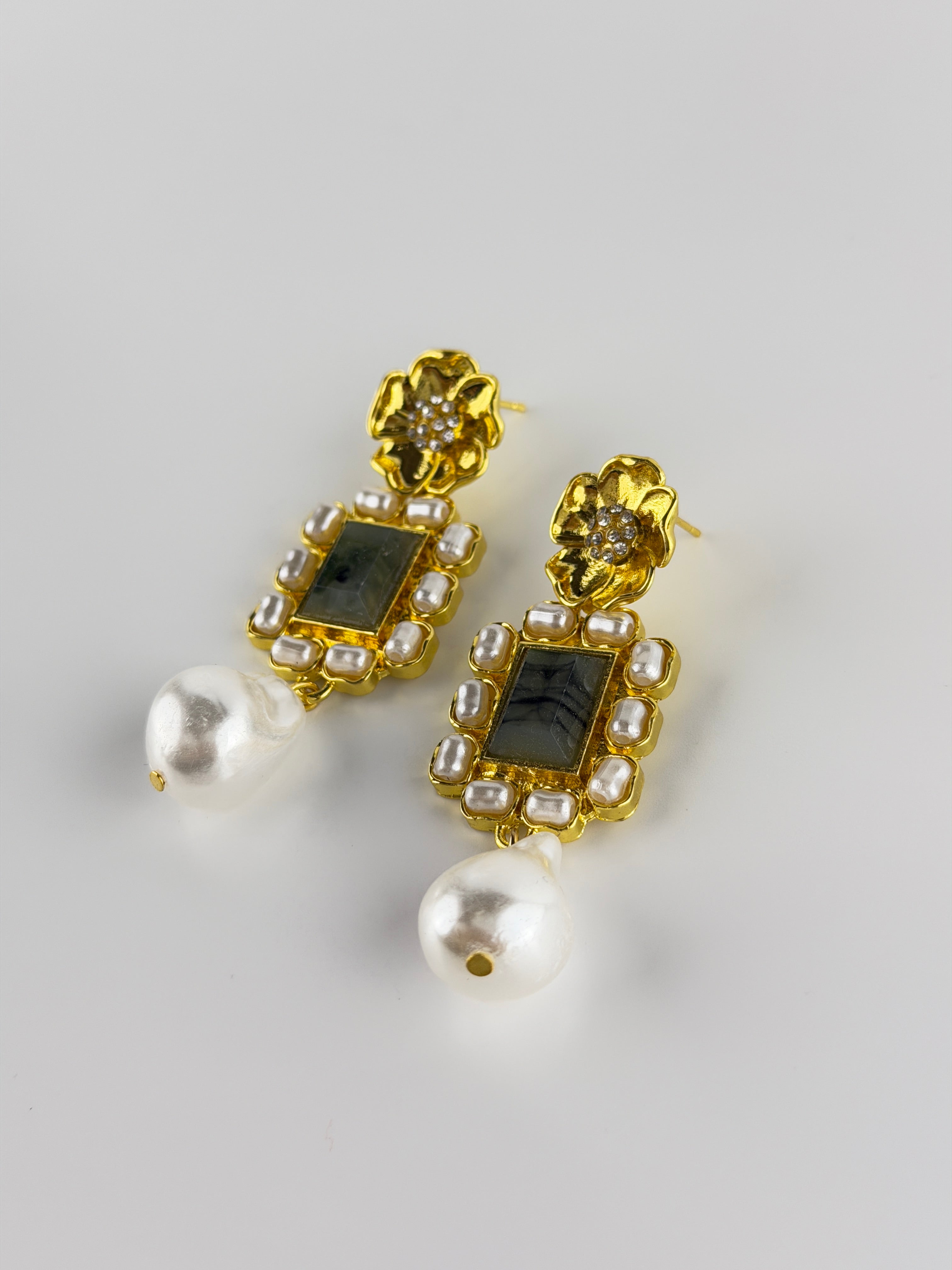 Padma Kundan Pearl Earrings