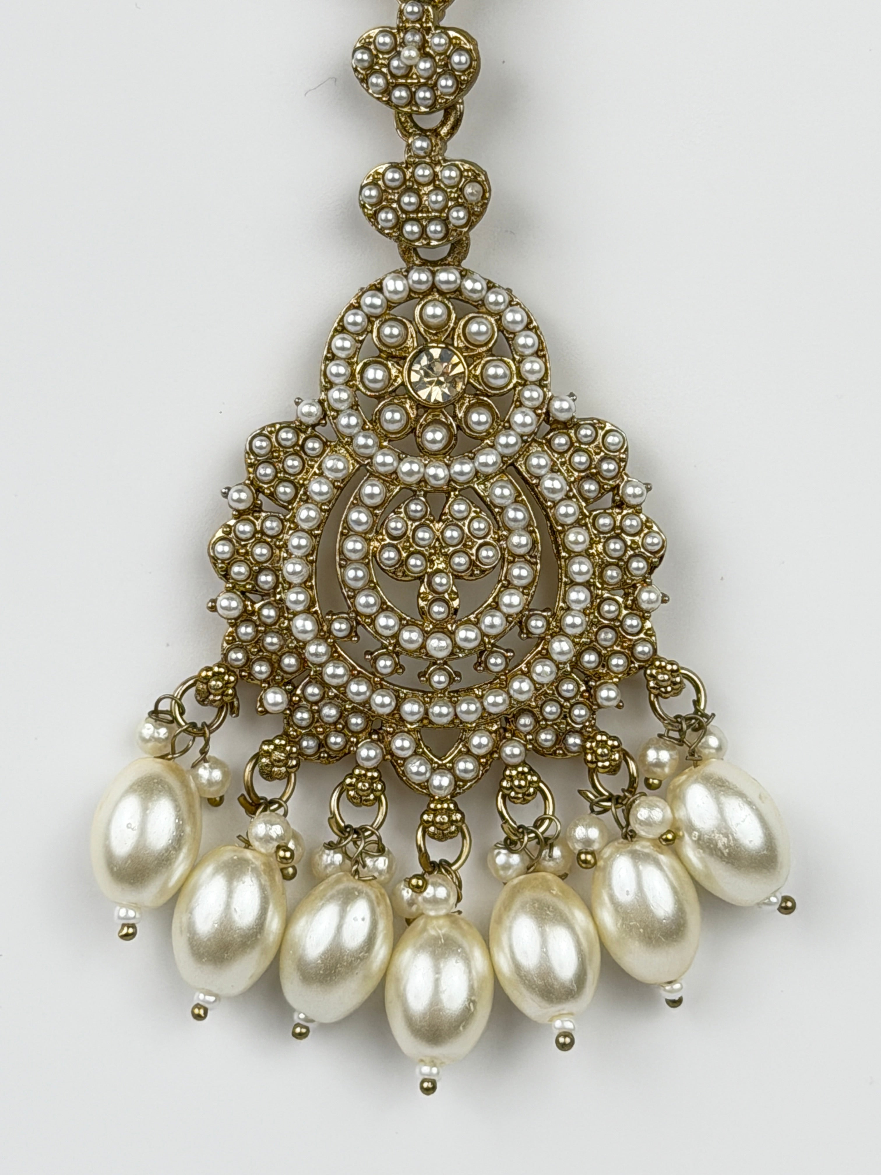 Sitara Pearl Dome Maang Tika