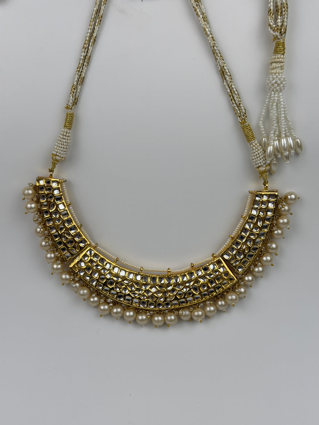 Amara Kundan Pearl Choker