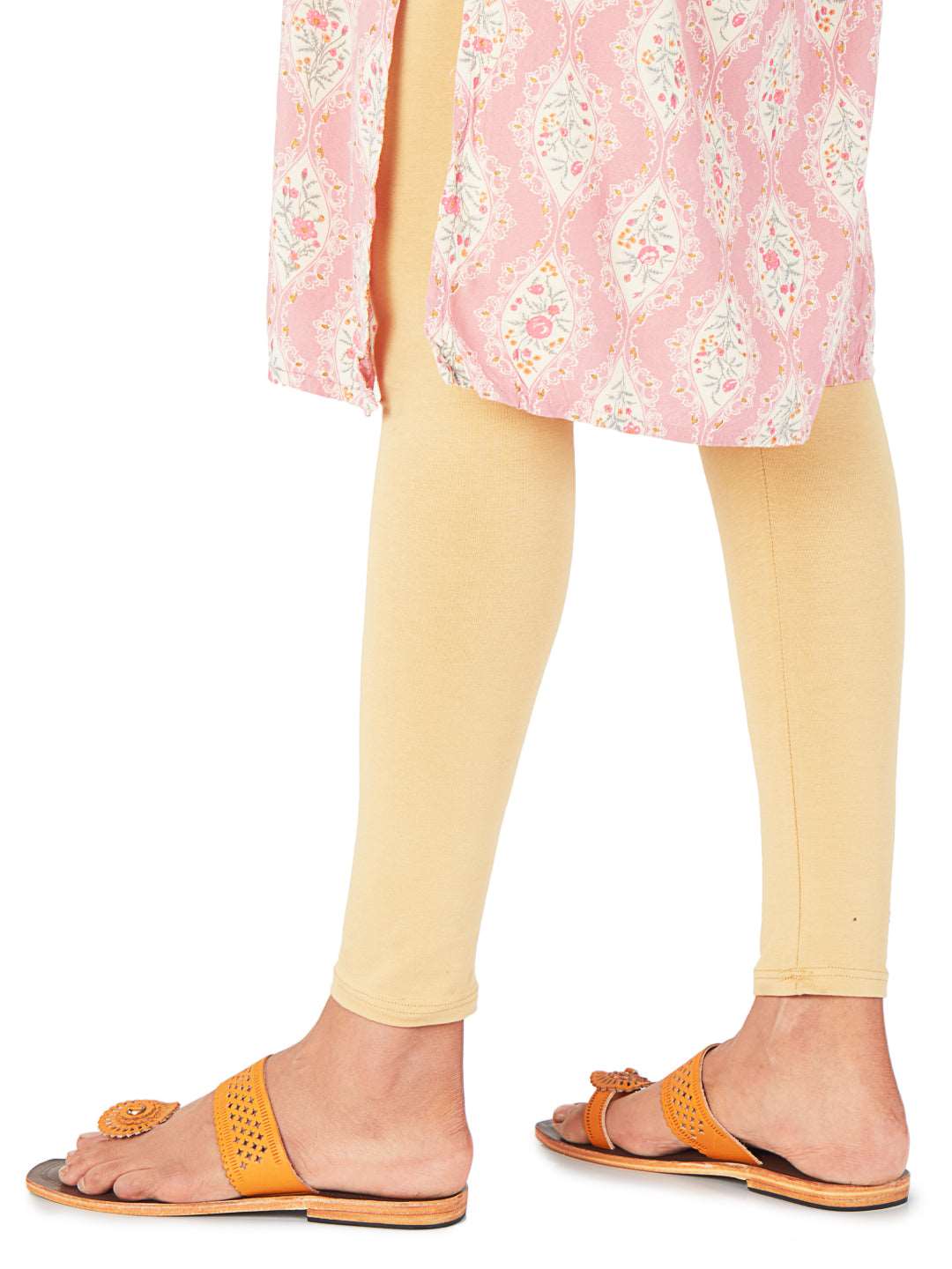 Stylish Toes - Kolhapuri chappal for women