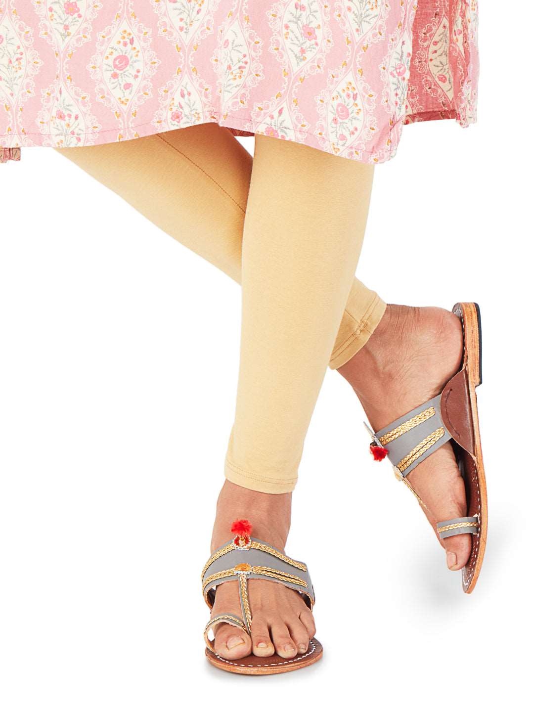 Headturner Grey- women's kolhapuri chappal