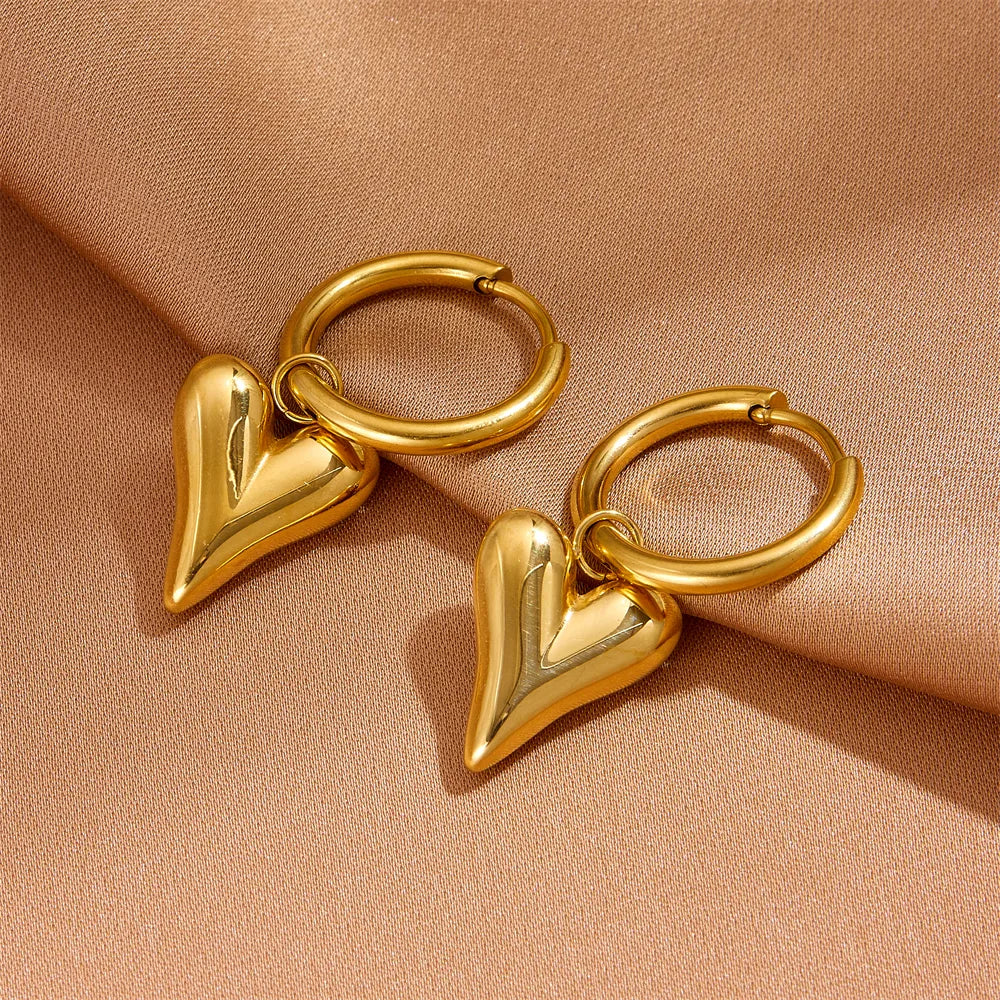 PVD Coated Real Gold Plated 18K Gold Heart Shape Titanium Steel Classic Style Waterproof Non Tarnish Jewelry Set