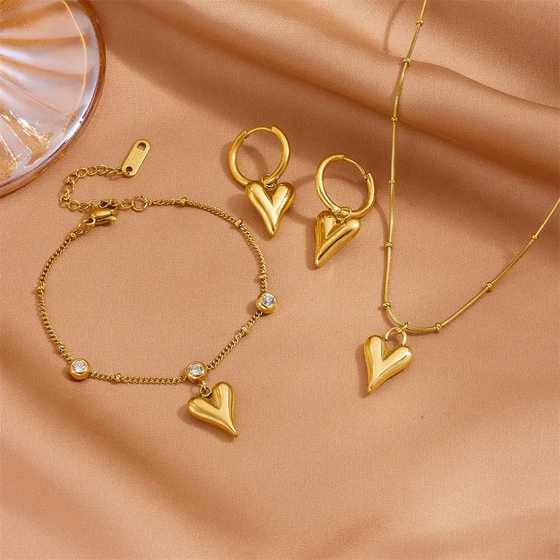 PVD Coated Real Gold Plated 18K Gold Heart Shape Titanium Steel Classic Style Waterproof Non Tarnish Jewelry Set