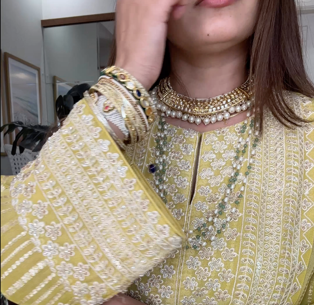 Amara Kundan Pearl Choker