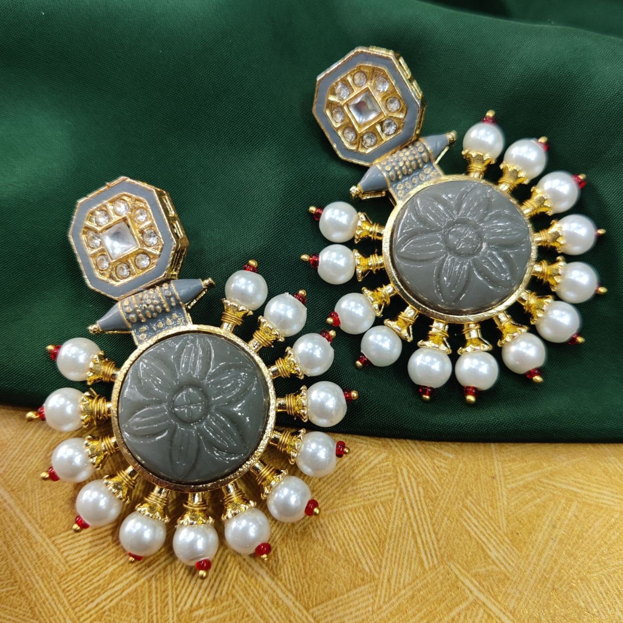 Glass Carving Stone Quality Gold Plated Kundan Meenakari Stud Earrings with Pearl Work