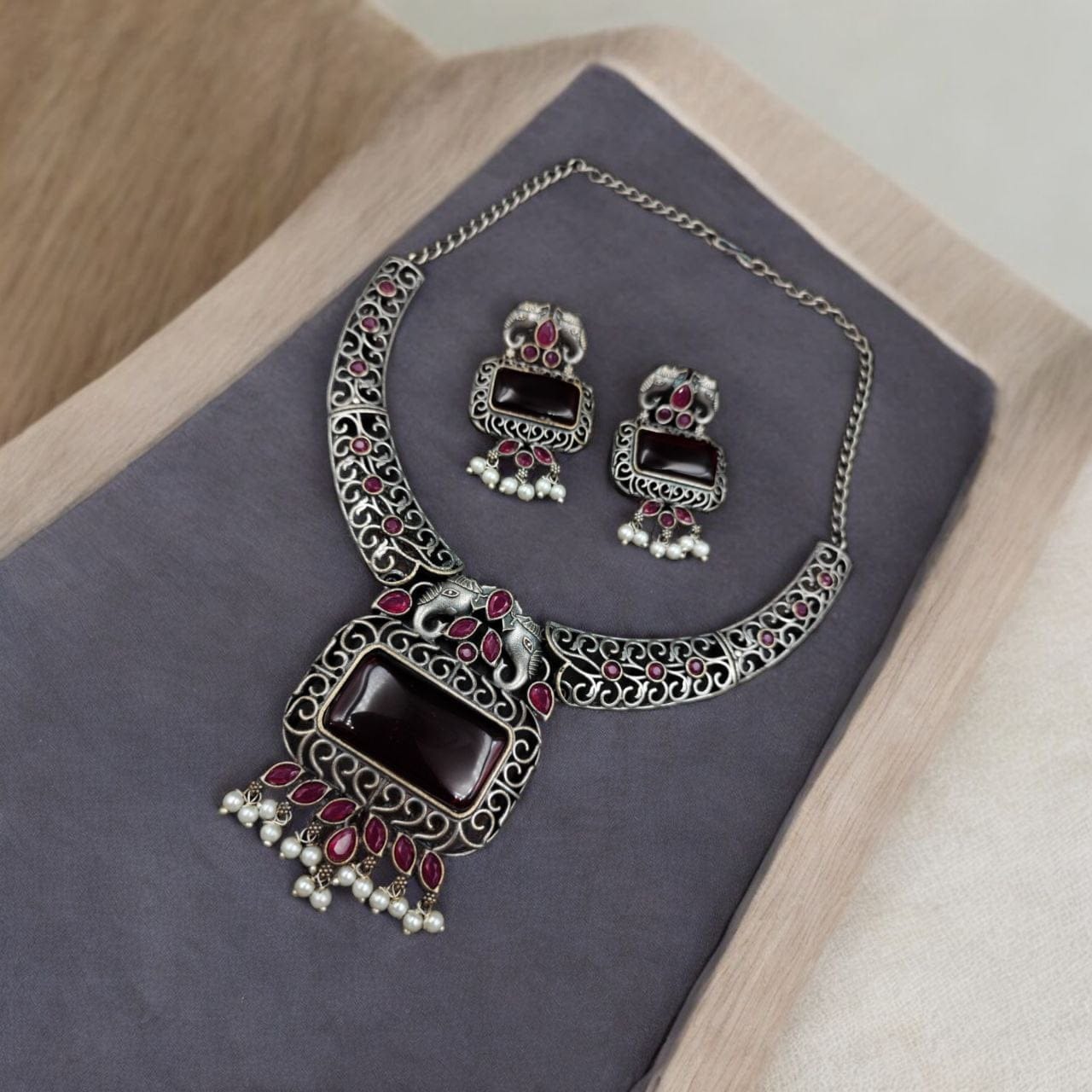 Antique Elephant Design Hasali Necklace Set | Best Vintage Jewelry