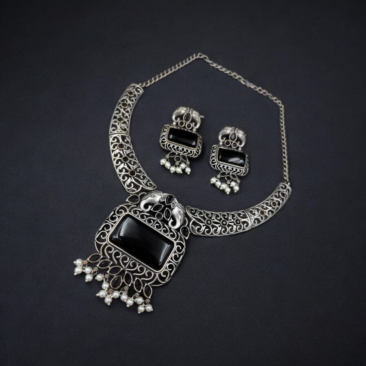 Antique Elephant Design Hasali Necklace Set | Best Vintage Jewelry