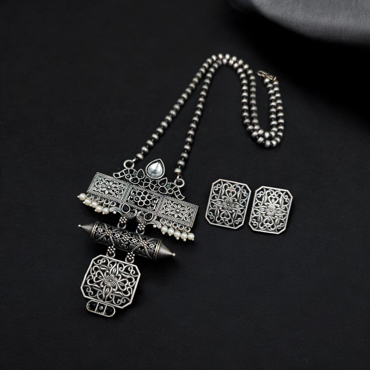 Silver Look Necklace Set | Premium Unique Oxidized Pendant With Earrings