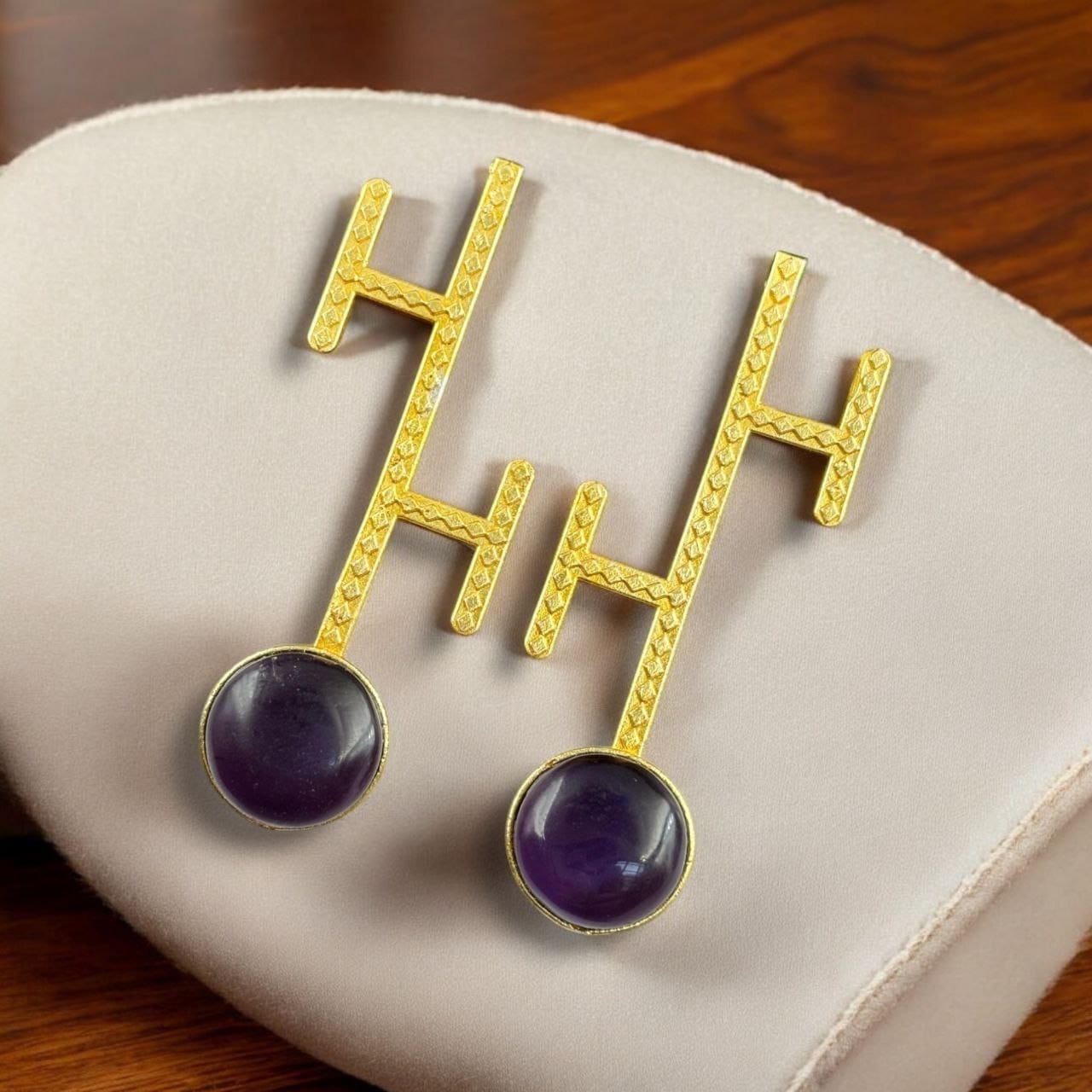 Goldplated Monalisa Stone Stud Earrings – Perfect Contemporary Jewelry