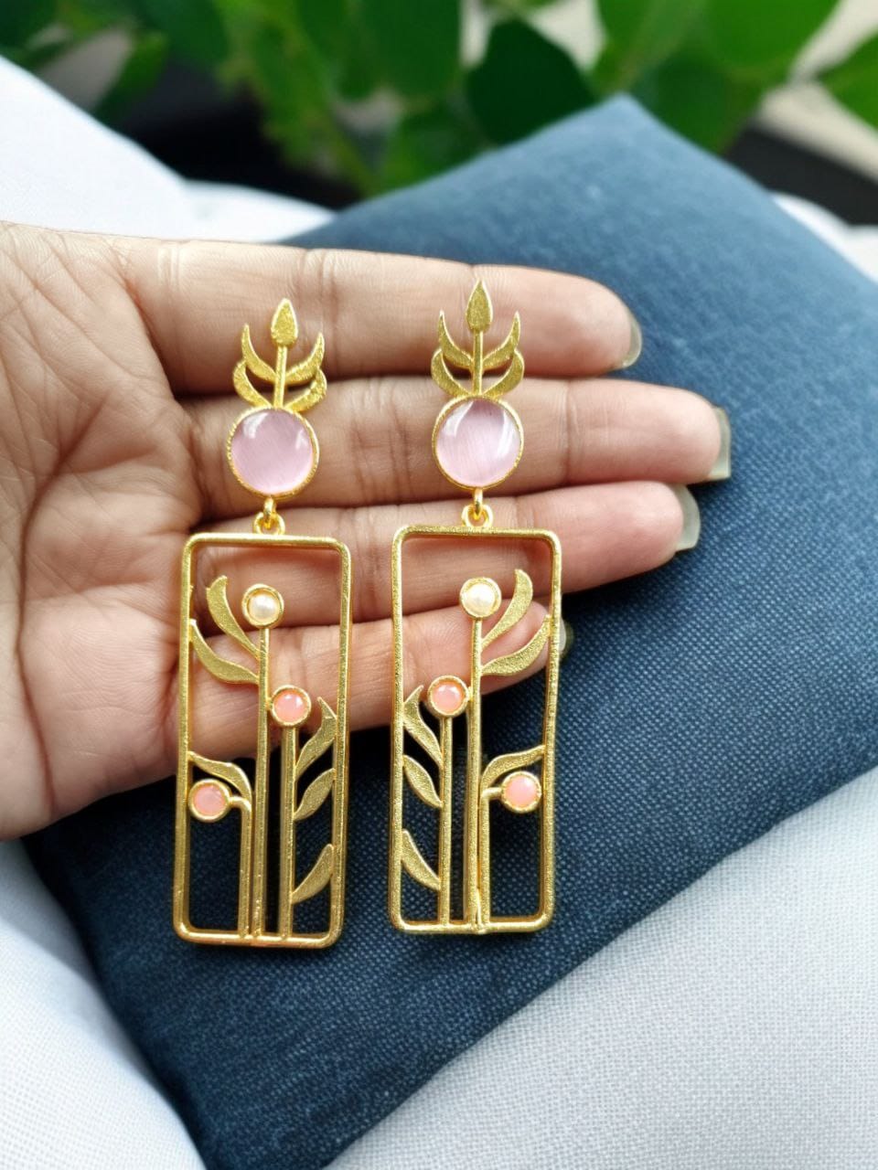 Premium Quality Gold Plated Stud Earrings | Aesthetic Leaf Style Stone Detail Jewellery