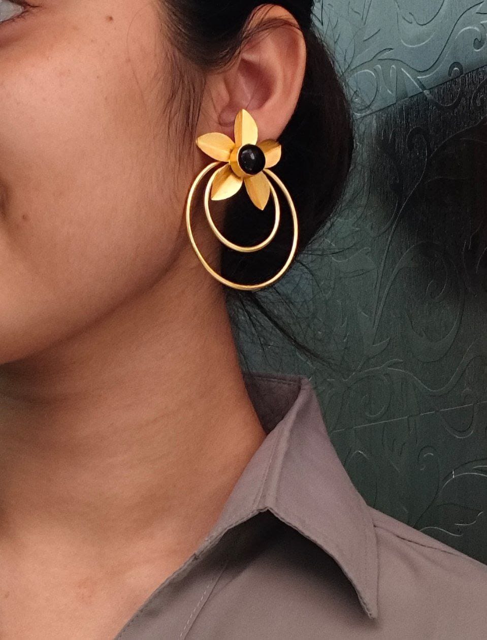 Designer Half-Circle Flower Earrings – Beautiful Gold Plated Leaf & Stone Jewelry
