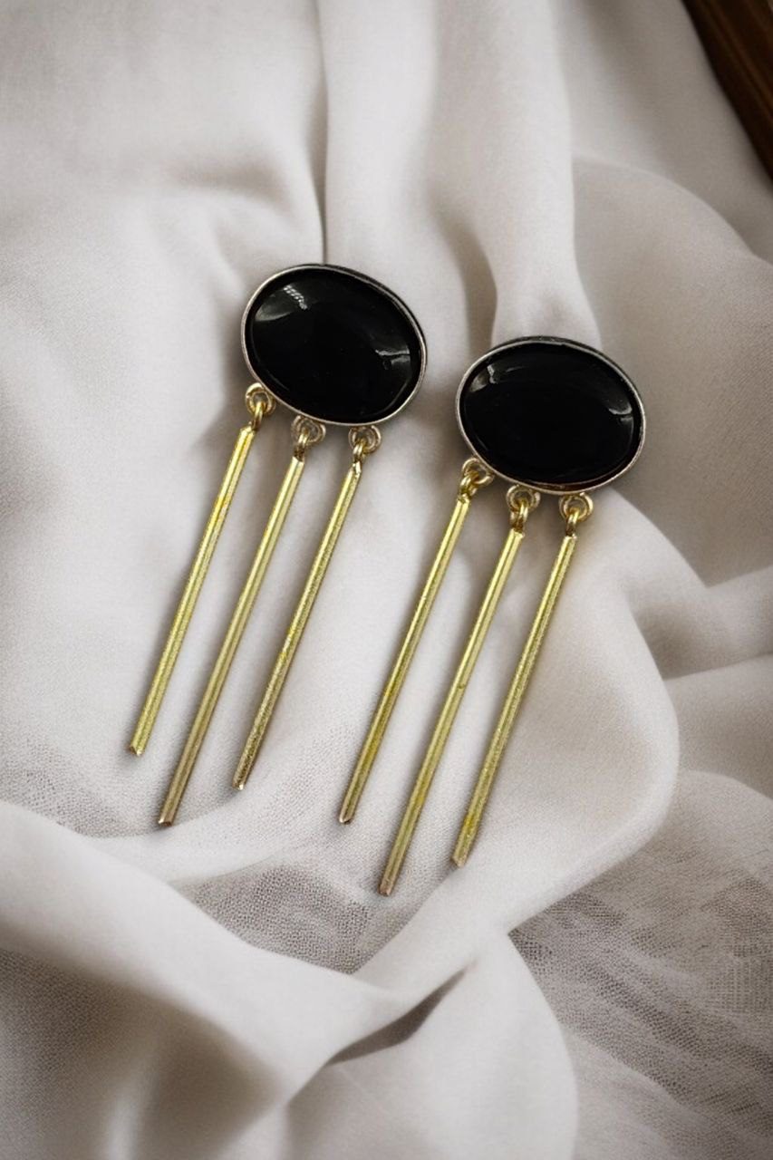 Elegant Golden Dangler Earrings with Monalisa Stone – Perfect for Ethnic or Western Look