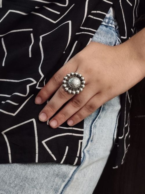 Trendy Adjustable Best Flower Ring in Oxidized Finish – Casual Wear Jewelry