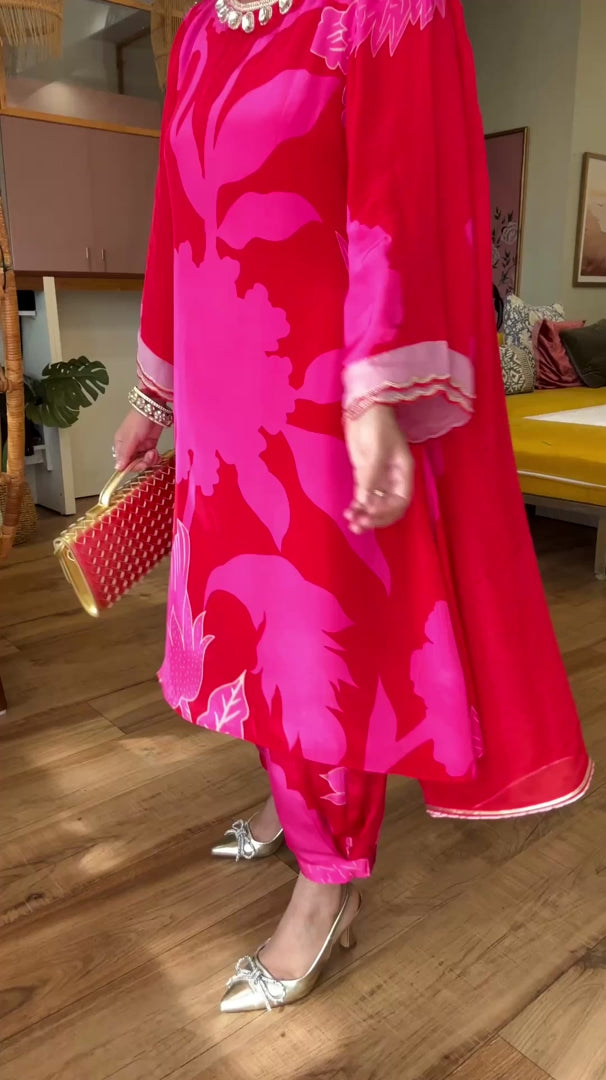 Printed Crepe Kurta Set